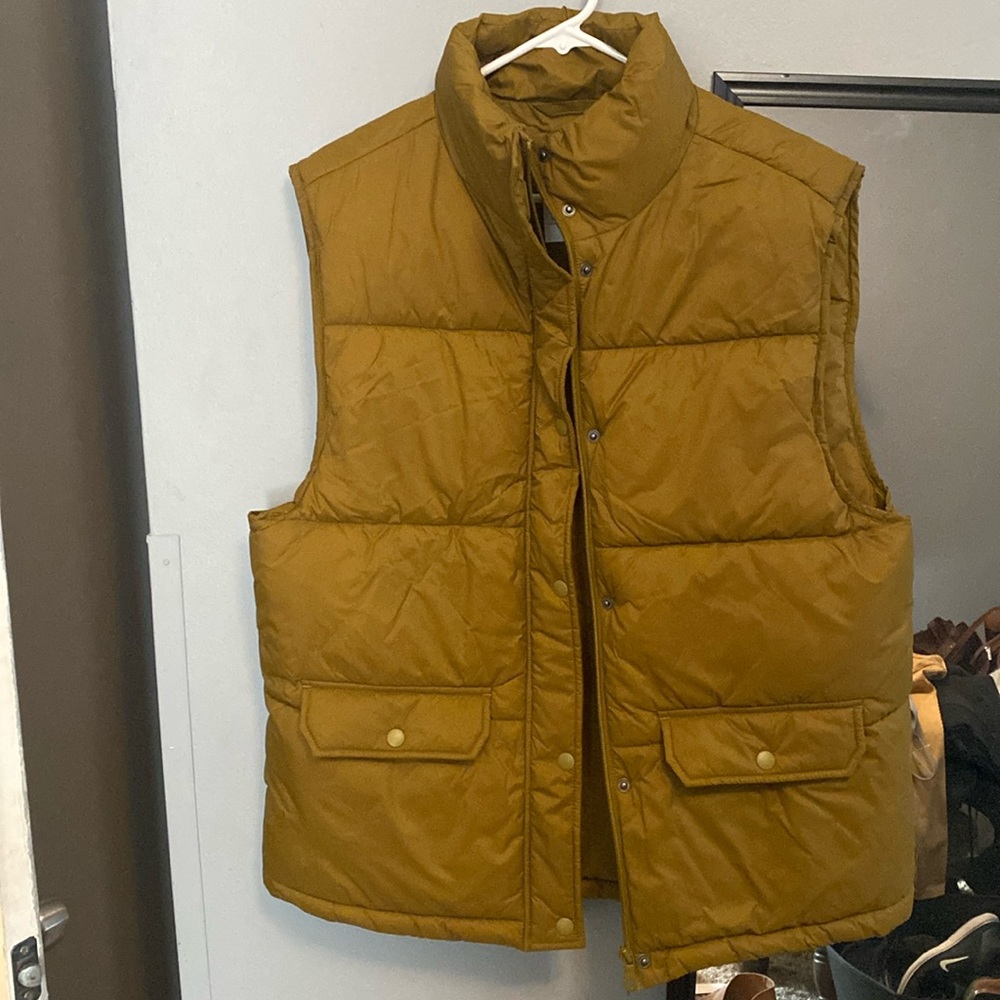 Aerie Offline puffer vest Small